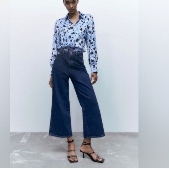 ZARA Cropped Wide Leg Flare Jeans With Gold Buttons 70’s - Picture 4 of 9